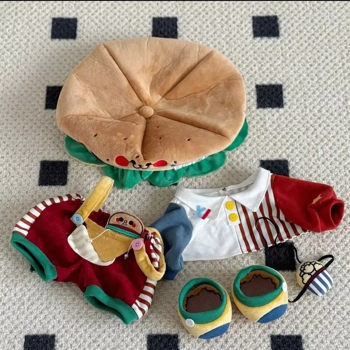 40cm Hamburg Baby Clothes Cake - Baby Food Restaurant avis et prix